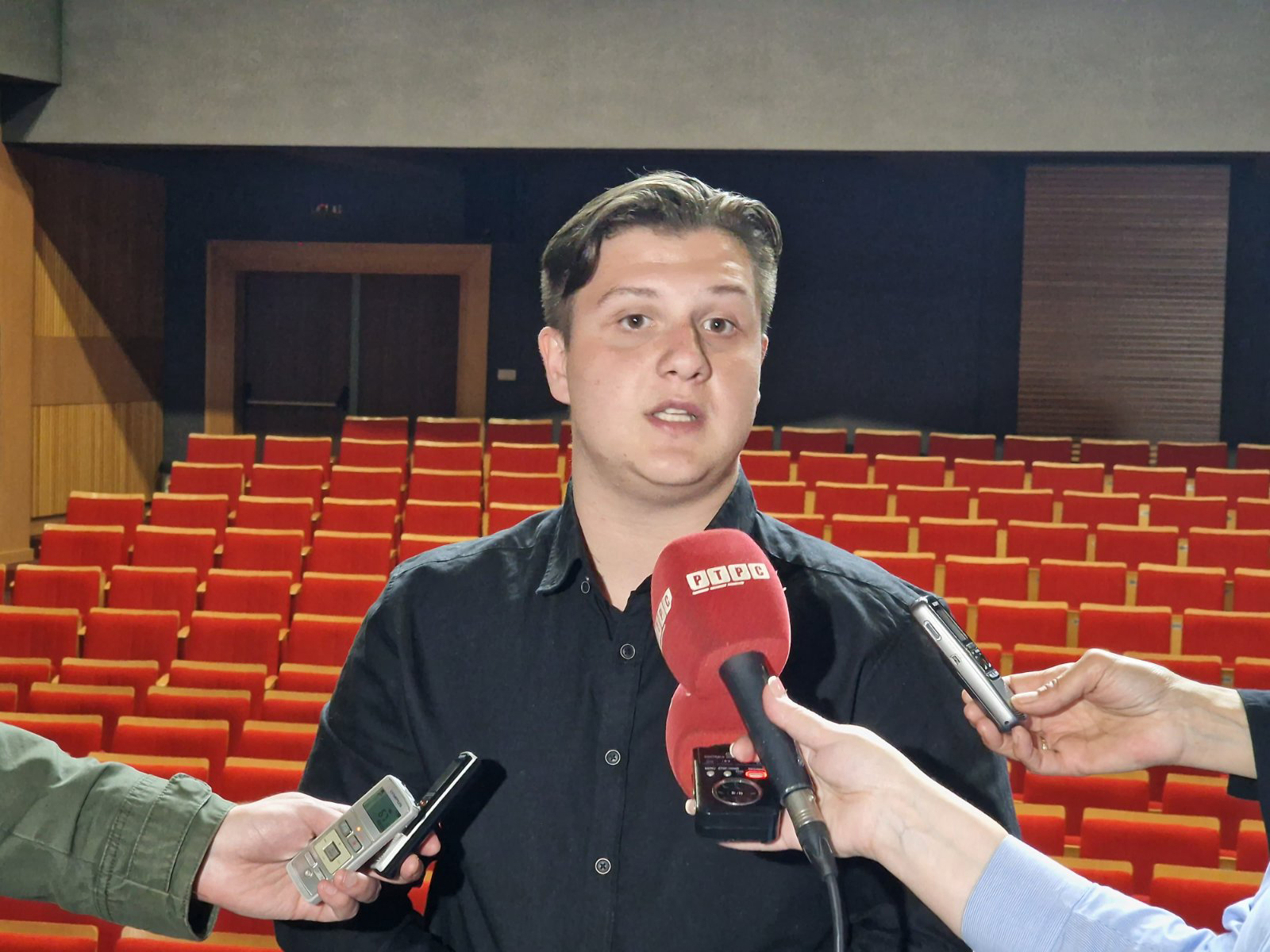 Bijeljina: Gimnazijalci postavili "Antigonu" na scenu (FOTO)