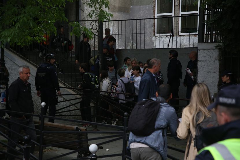 Mediji: U pucnjavi u školi u Beogradu ubijeno osmoro djece FOTO
