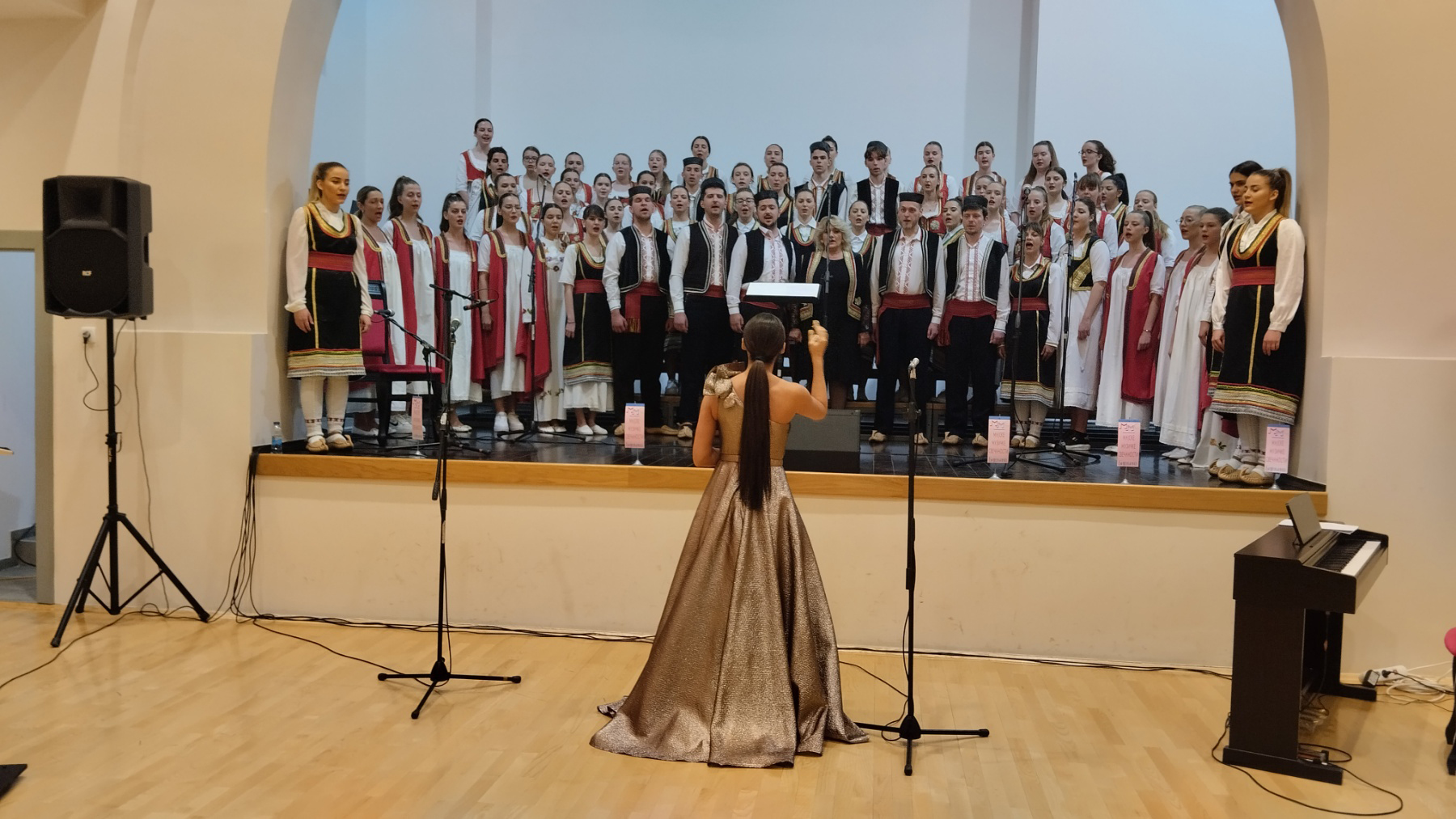 Na horskom festivalu u Bijeljini rekordnih 47 ansambala