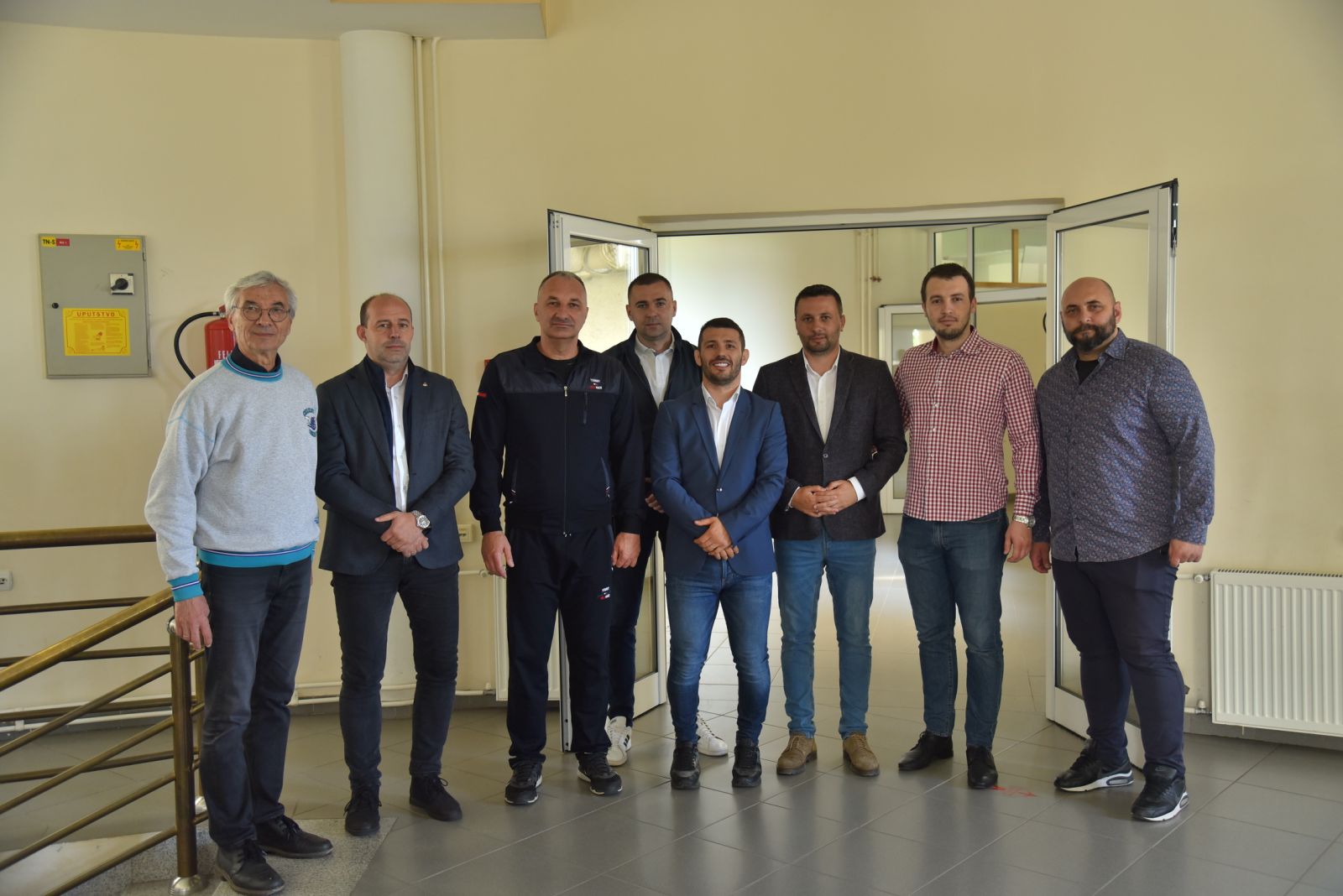 Sportske legende u druženju sa mladim sportistima iz Bijeljine FOTO