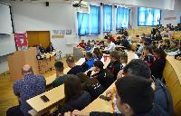 Sportske legende u druženju sa mladim sportistima iz Bijeljine FOTO
