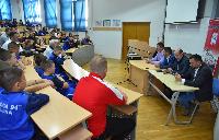 Sportske legende u druženju sa mladim sportistima iz Bijeljine FOTO