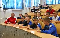Sportske legende u druženju sa mladim sportistima iz Bijeljine FOTO