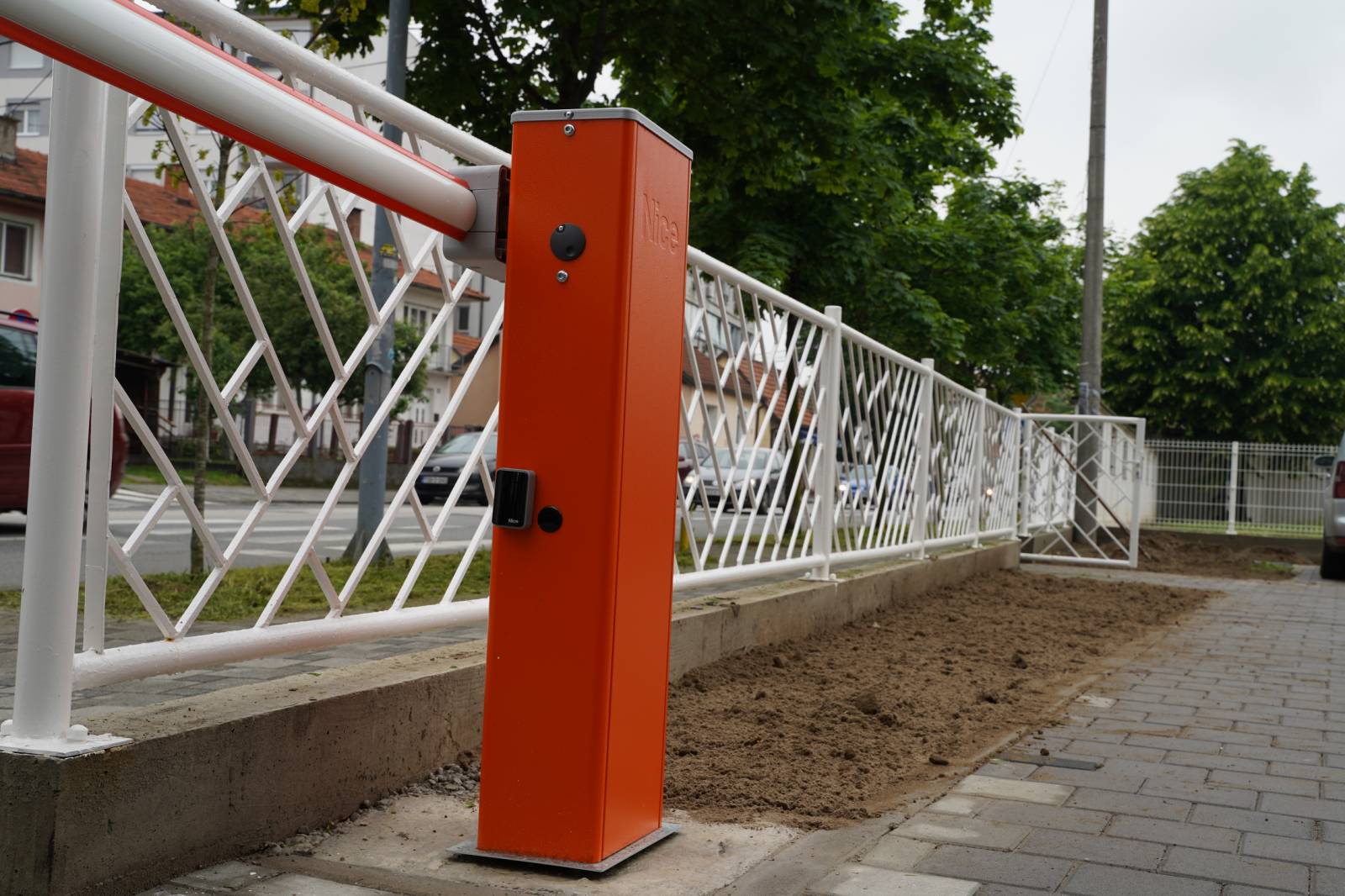 Nastavljena rekonstrukcija ambulanti u Semberiji