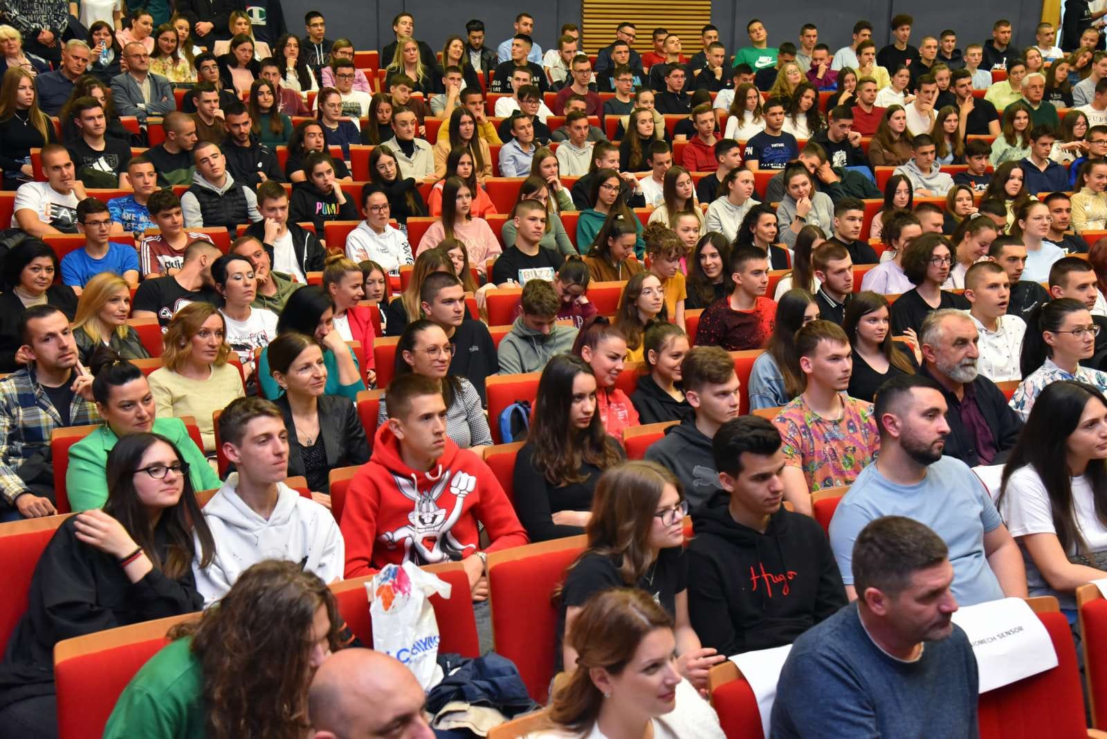 Konferencija „raSTEM“ - Bijeljina okupila velika imena iz oblasti informacionih tehnologija i robotike FOTO