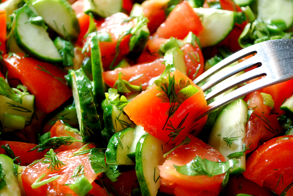 Šta nutricionisti kažu o kombinaciji paradajza i krastavaca u salati
