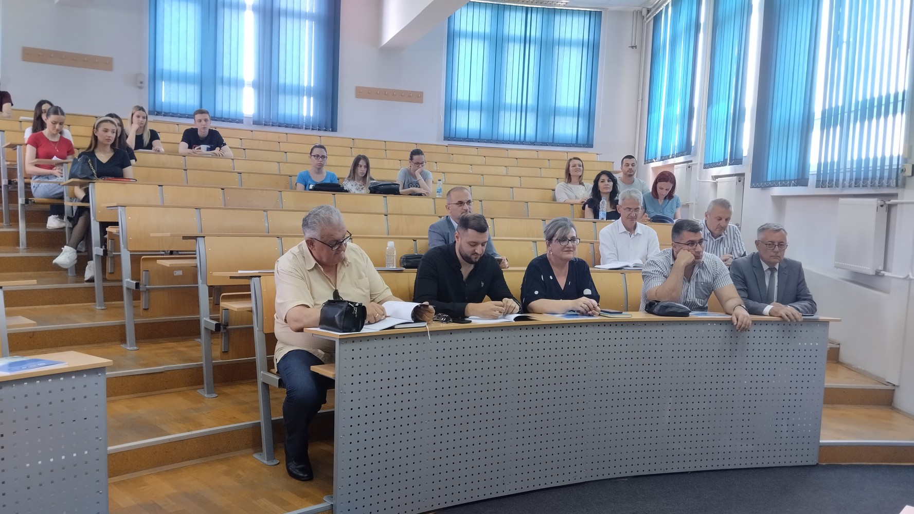 Na FPE Bijeljina održana promocija publikacije „Ostati ili otići iz BiH?“