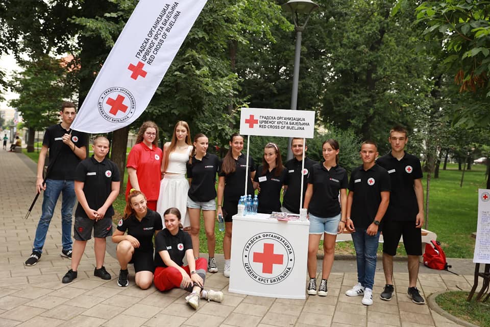 Volonteri Crvenog krsta Bijeljina organizovali druženje u Gradskom parku