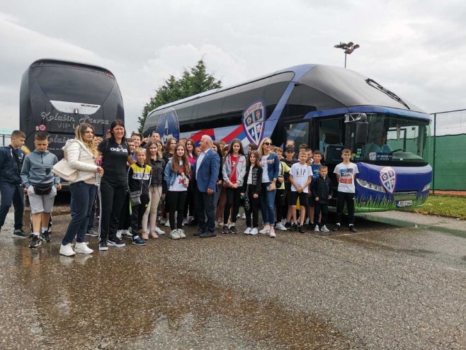 Djeca sa Kosmeta stigla u Bijeljinu (FOTO)
