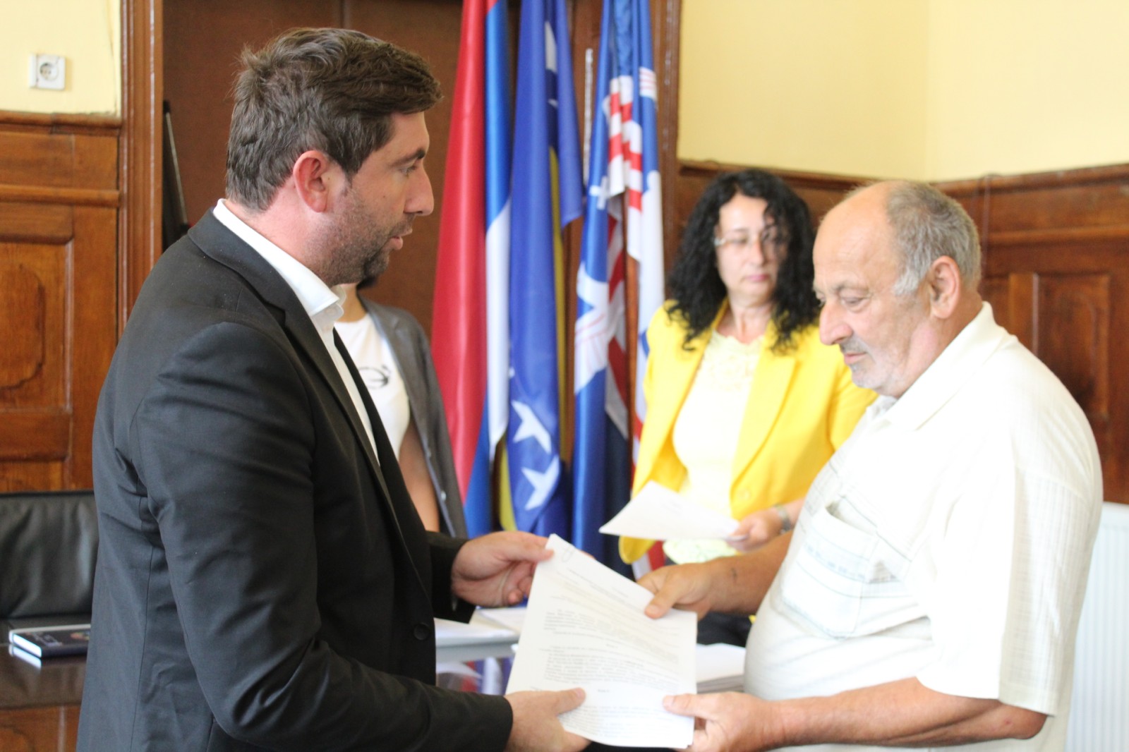 Gradonačelnik Petrović potpisao ugovore sa pripadnicima boračke populacije