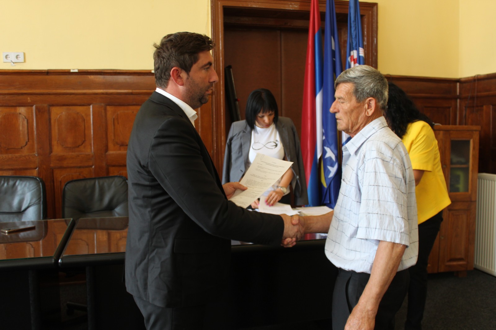 Gradonačelnik Petrović potpisao ugovore sa pripadnicima boračke populacije