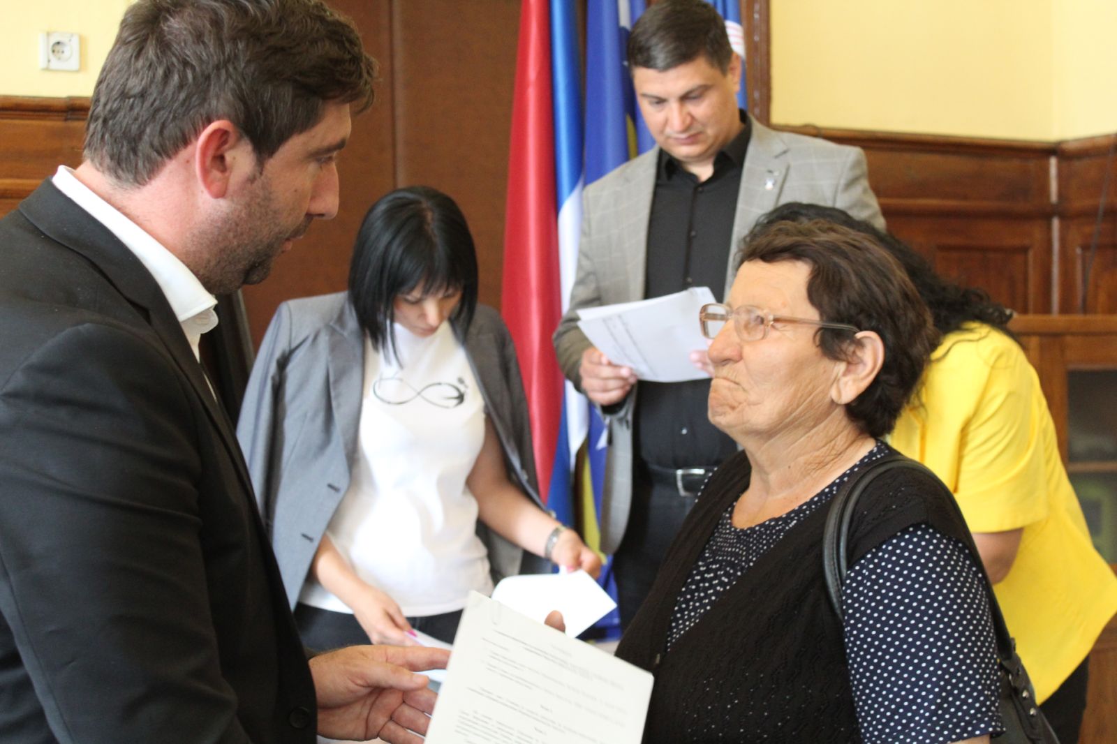 Gradonačelnik Petrović potpisao ugovore sa pripadnicima boračke populacije