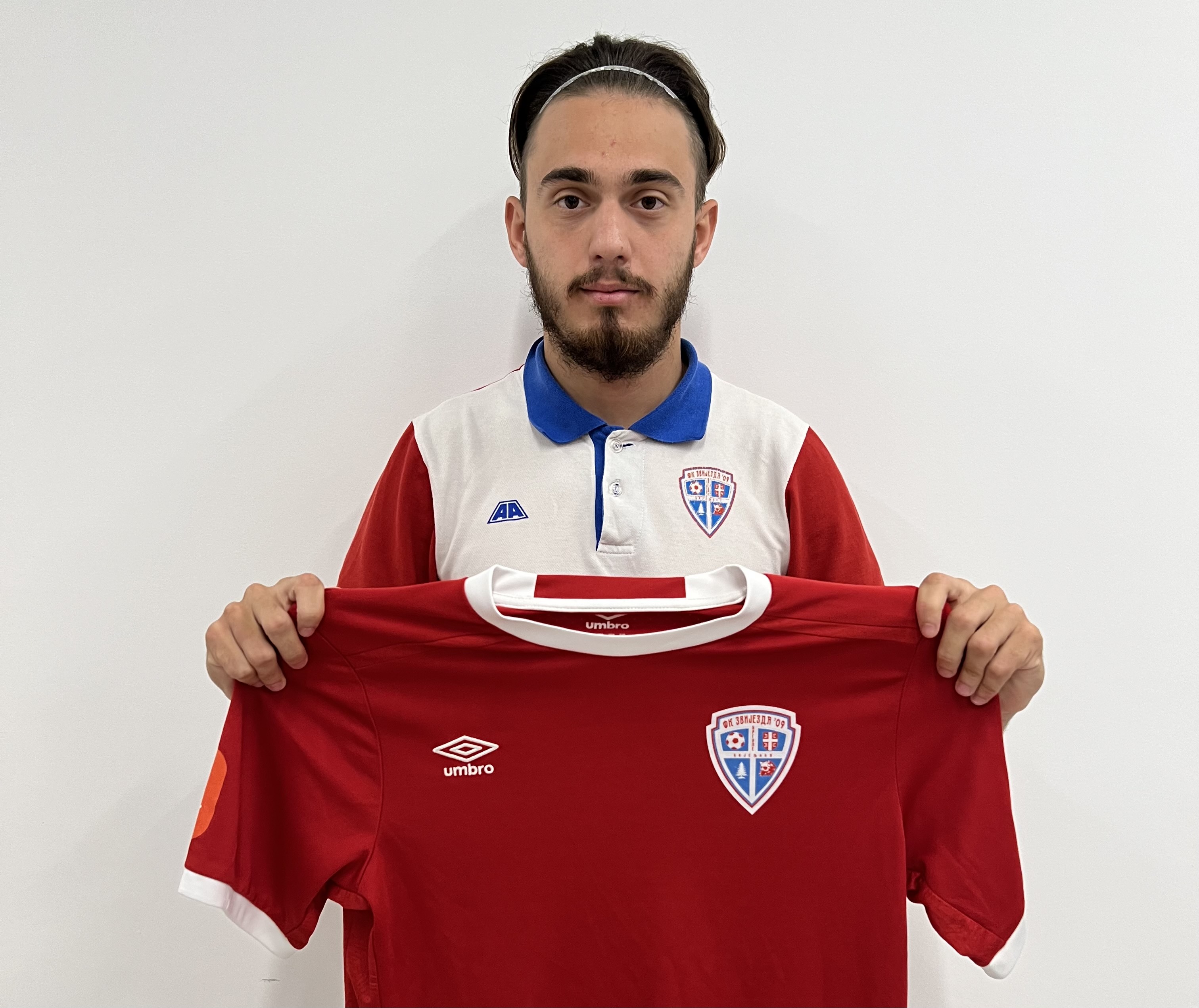 Bivši igrač AEK-a potpisao za Zvijezdu 09
