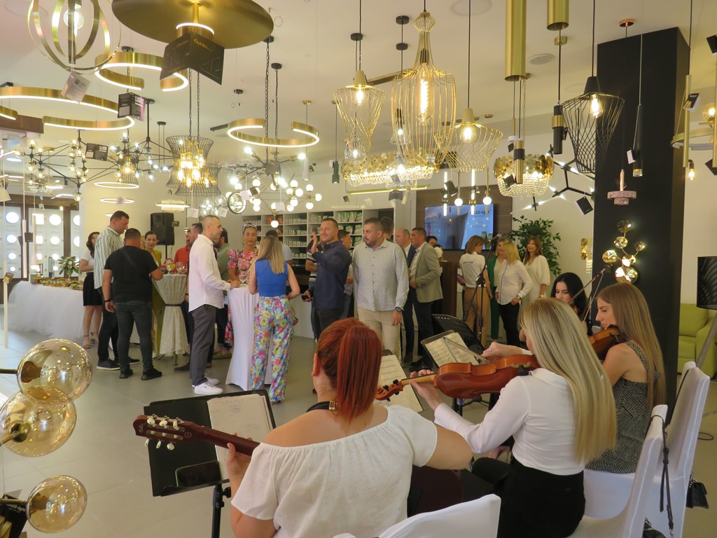 Svečano otvoren novi MASS Light salon rasvjete u Bijeljini
