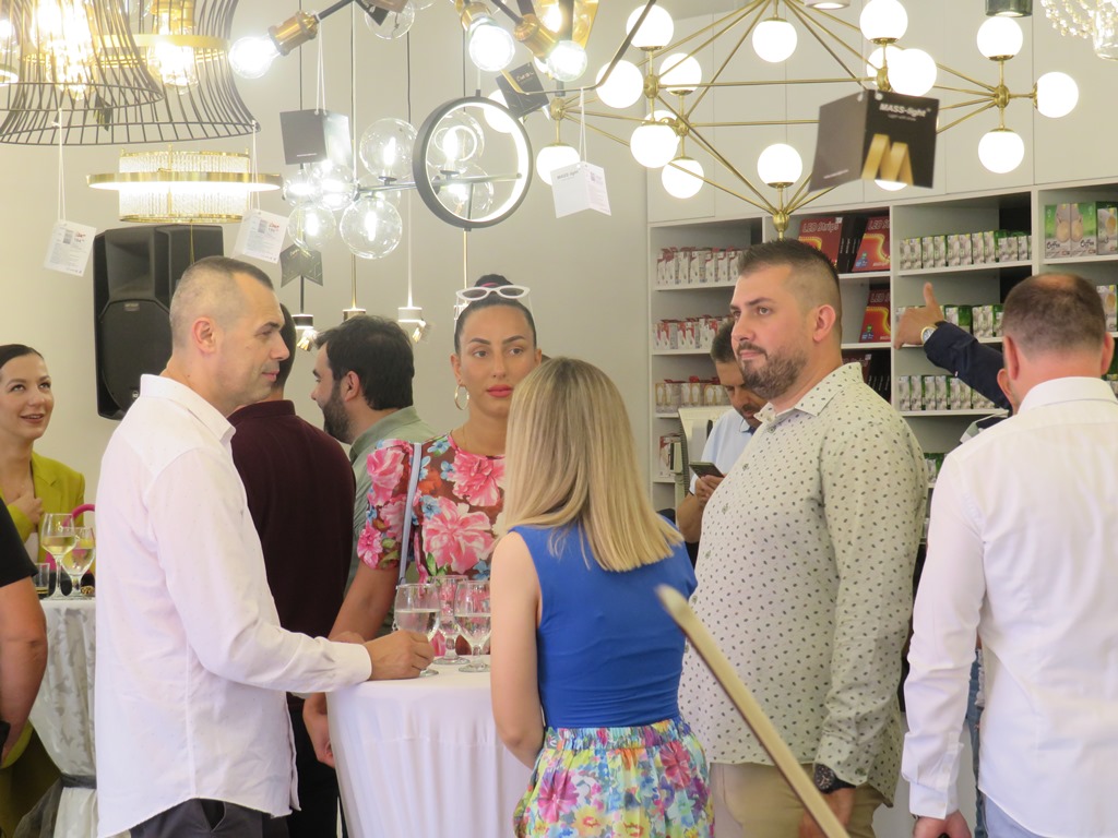 Svečano otvoren novi MASS Light salon rasvjete u Bijeljini