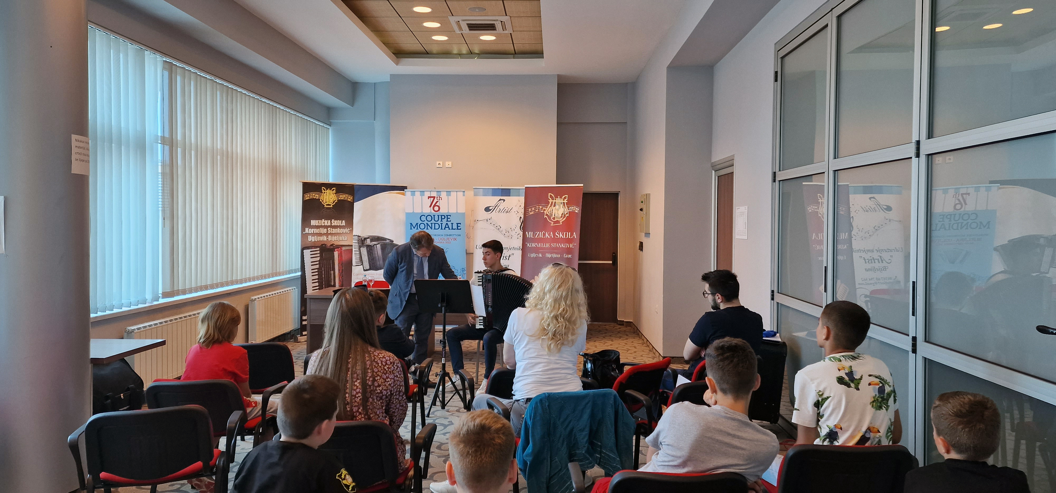 U Bijeljini počela Ljetnja škola za mlade harmonikaše