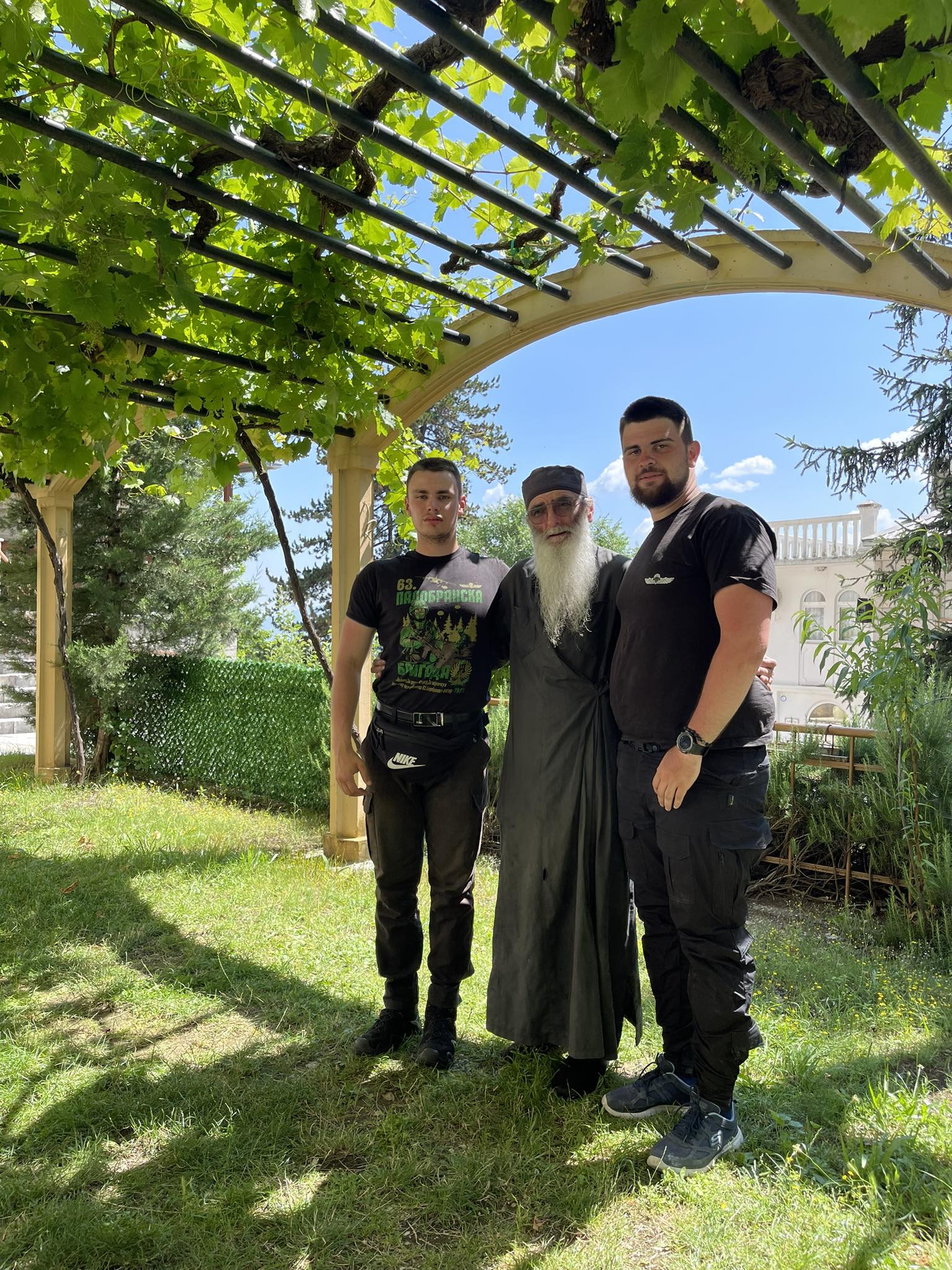 Ognjen i Srđan iz Bijeljine STIGLI NA OSTROG - nakon 15 dana hoda!