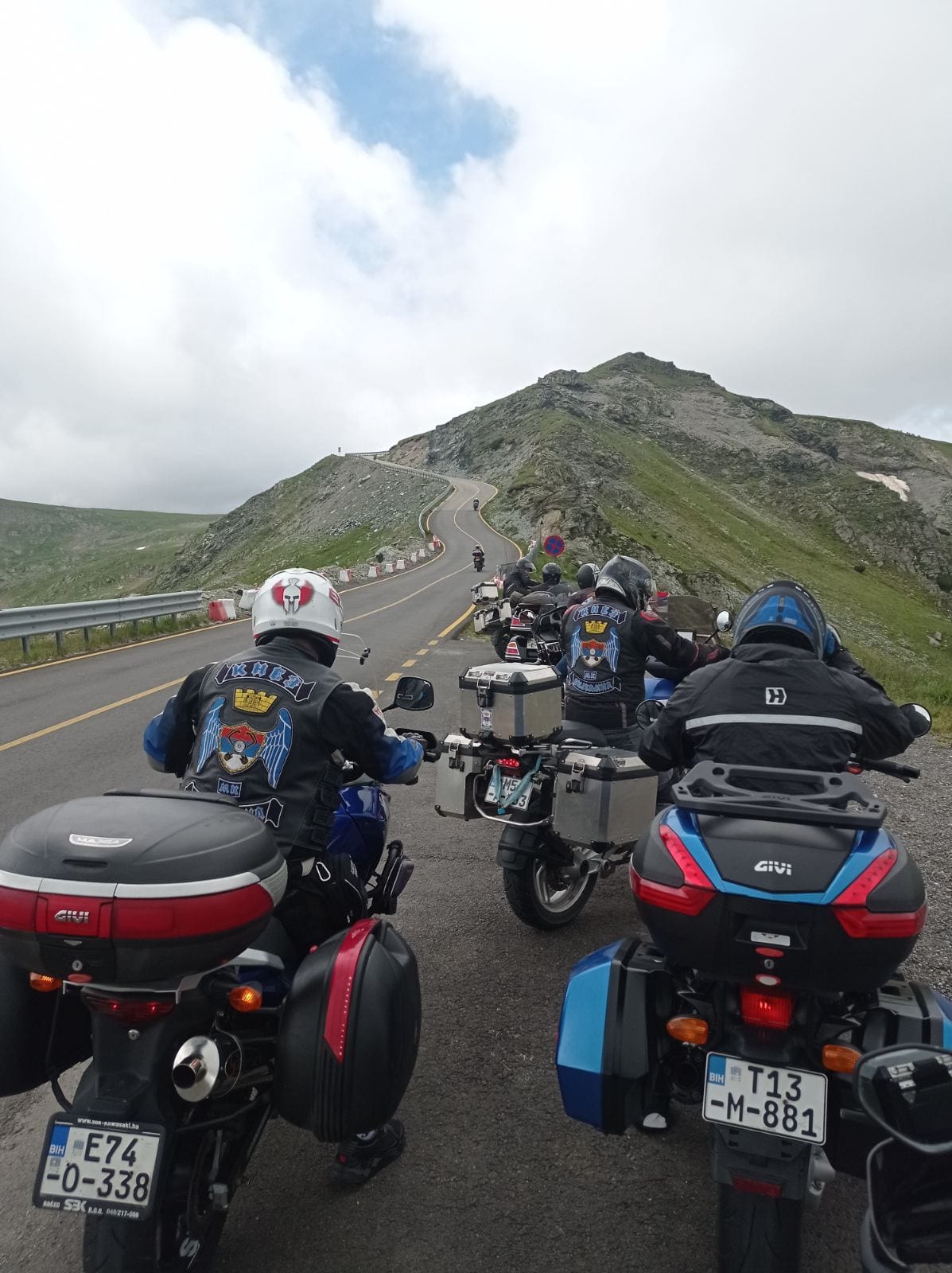Klupska vožnja posvećena Boći: Motoristi kluba "Knez" putovali na Transalpinu