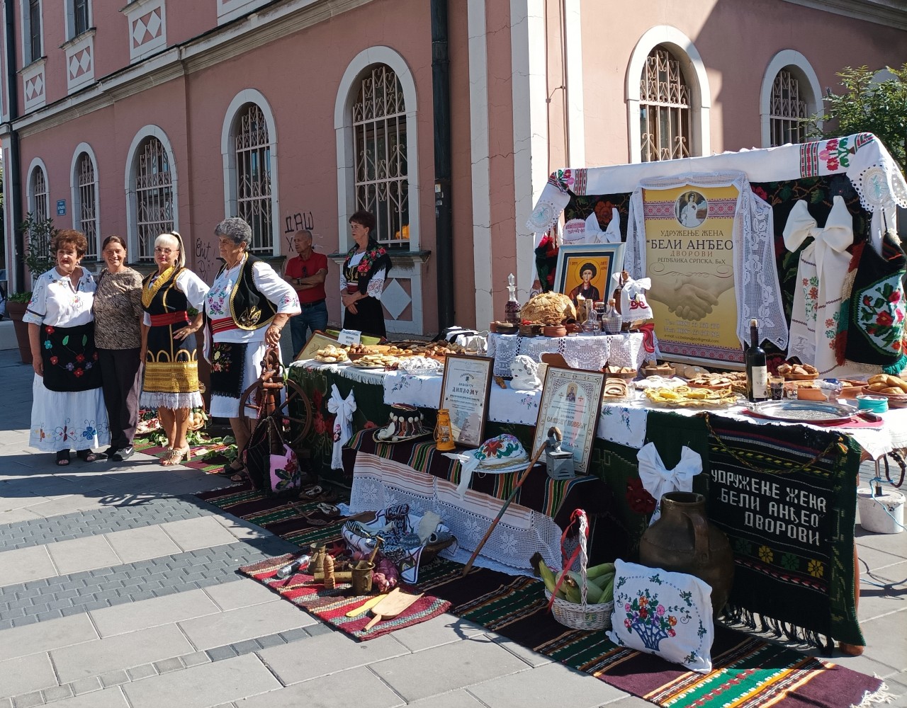 PANTELINO U BIJELJINI Počela dječija Pantelinska likovna radionica
