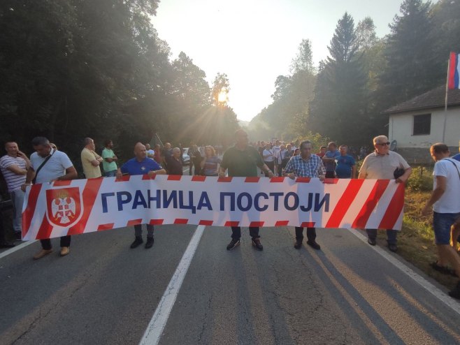 DOBOJ, LOPARE skup podrške: Ne okupatoru koji bi da uruši institucije Srpske i oduzme joj imovinu