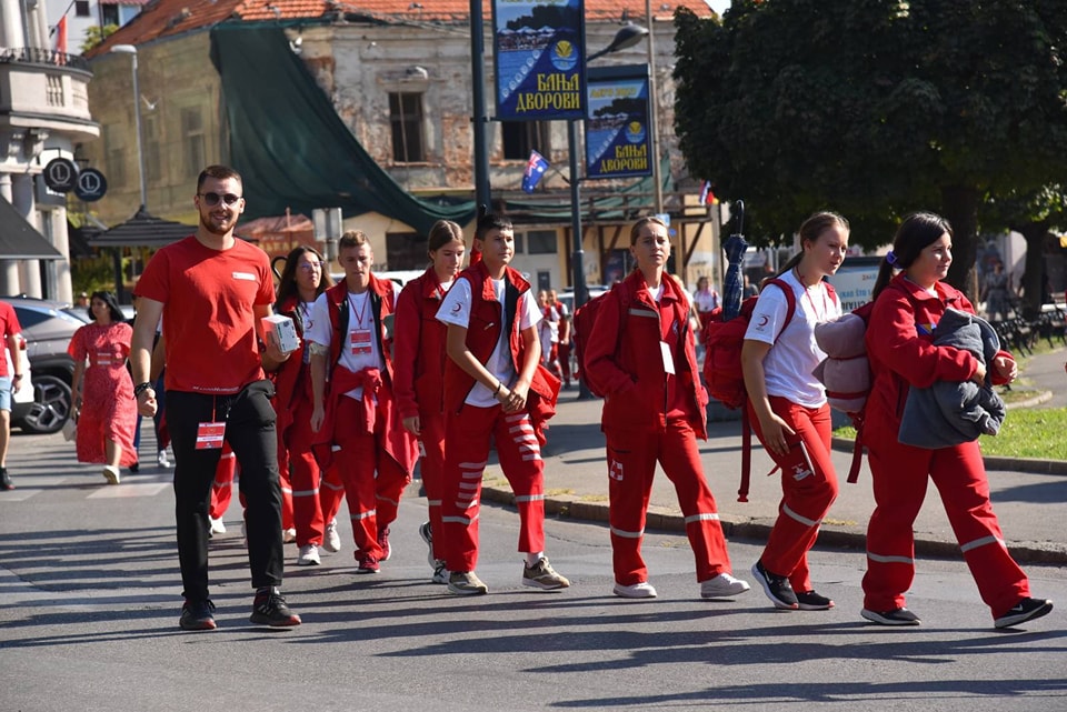 MLADI LJUDI NAŠA NAJJAČA SNAGA Volonteri Crvenog krsta na Državnom prvenstvu u Bijeljini FOTO