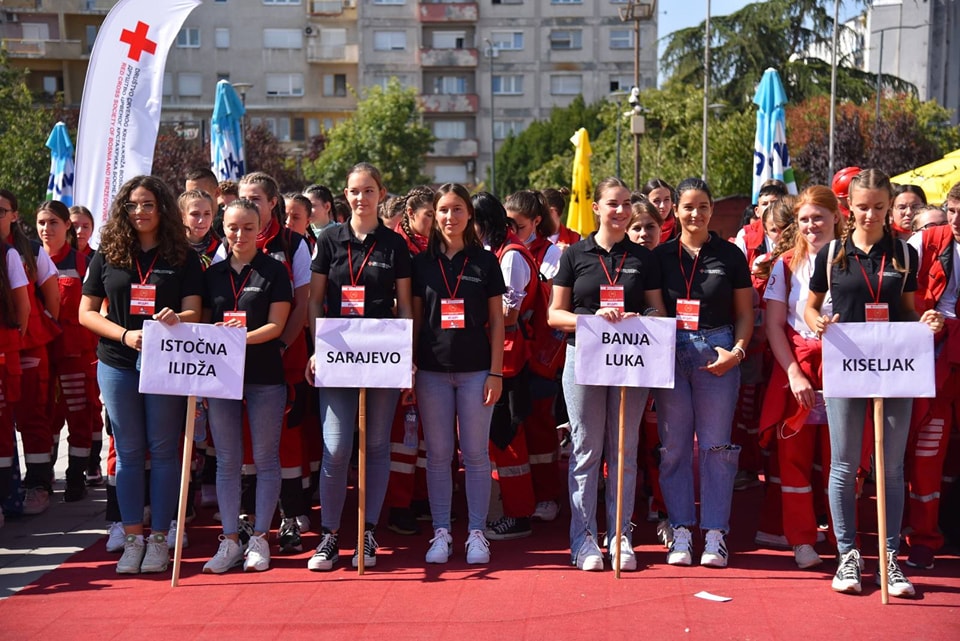 MLADI LJUDI NAŠA NAJJAČA SNAGA Volonteri Crvenog krsta na Državnom prvenstvu u Bijeljini FOTO