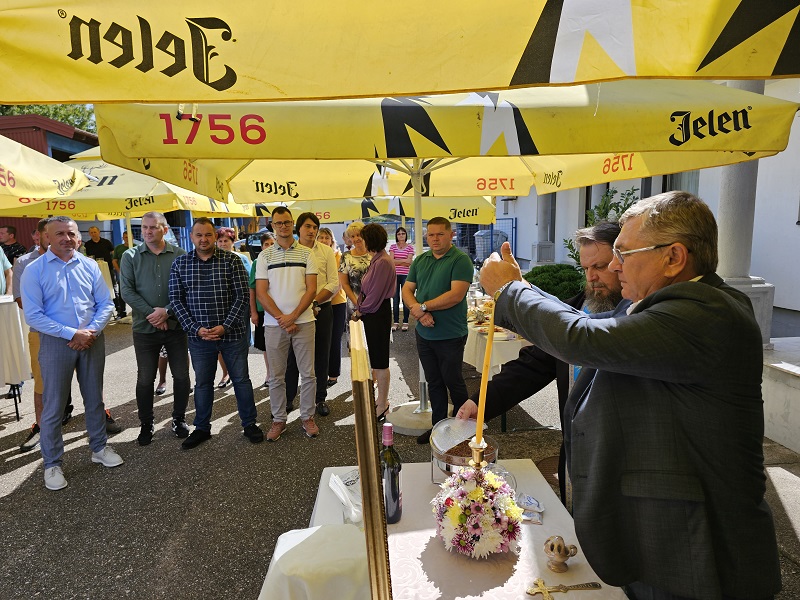 Ugljevički “Kompred” proslavio krsnu slavu Rođenje Presvete Bogorodice: Zaposlene krasi dobar rad