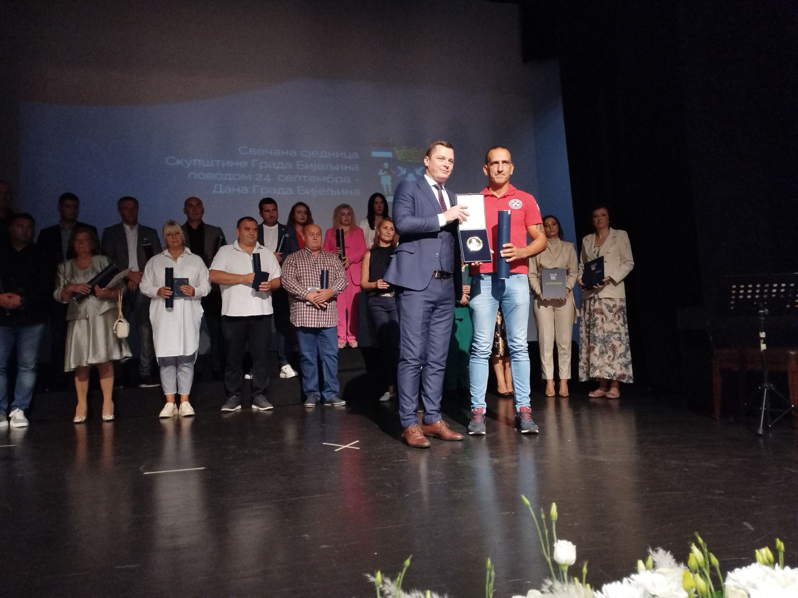 Bijeljina: Na svečanoj sjednici Skupštine uručena gradska priznanja