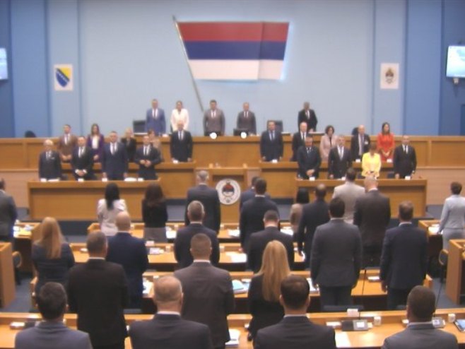 Sjednica počela minutom ćutanja za ubijene Srbe na KiM