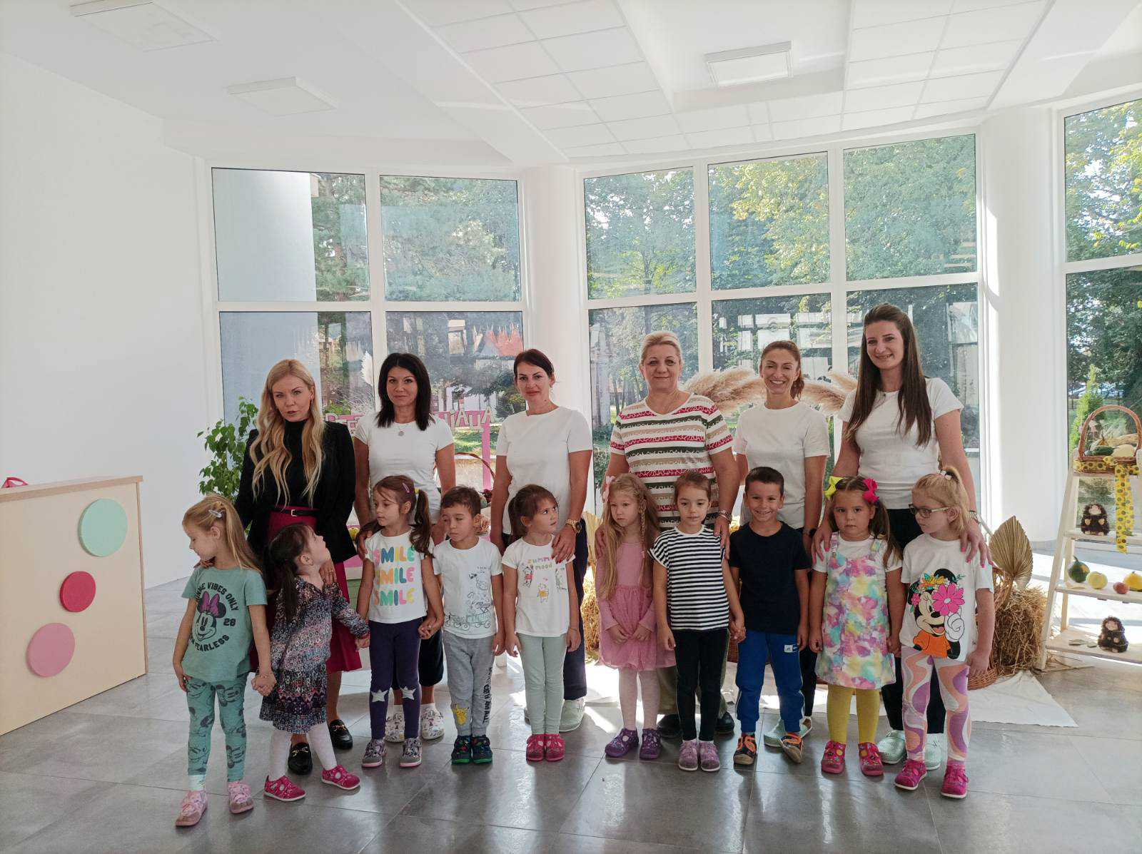 Bijeljina: Mališani u "Đurđevku" odigrali predstavu za penzionere (FOTO)