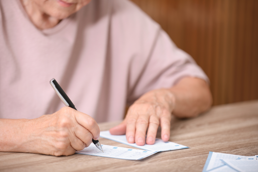 I to se dešava: Nakon dobitka na lutriji, žena (74) izbacila muža (77) iz kuće