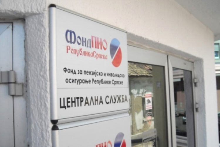 Fond PIO: Povećava se broj korisnika starosne penzije, a smanjuje porodične i invalidske
