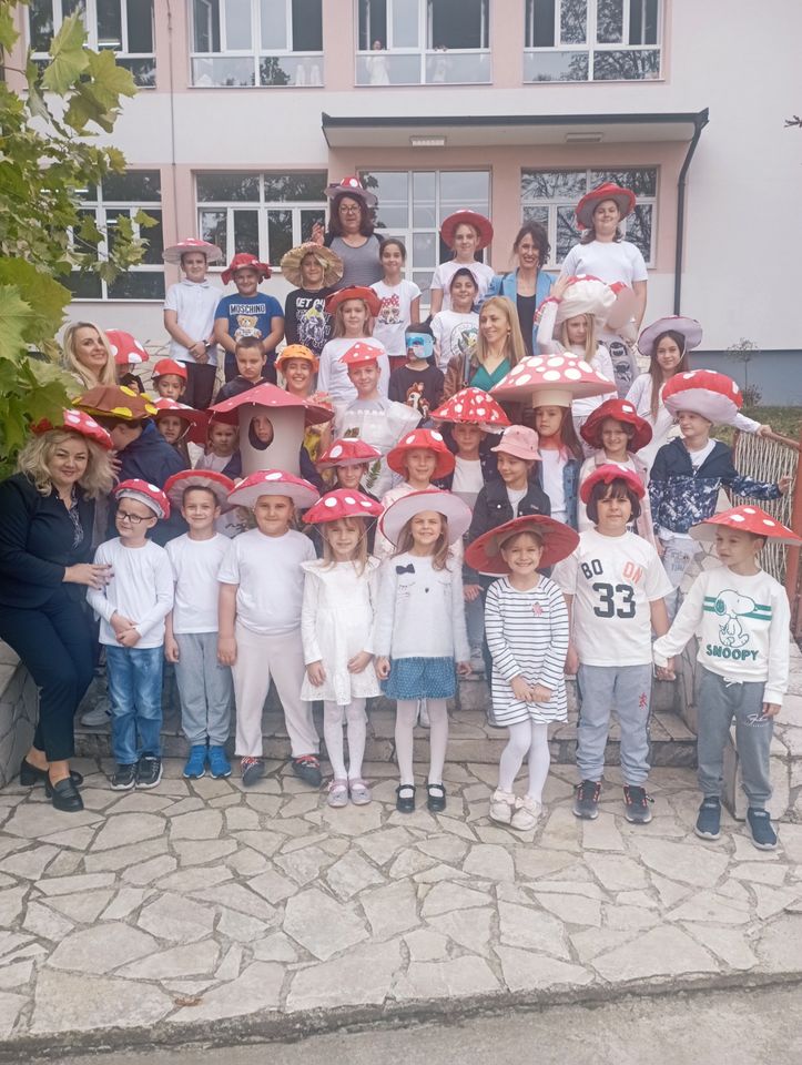 Osnovna škola u Donjoj Trnovi obilježila Dječiju nedjelju FOTO