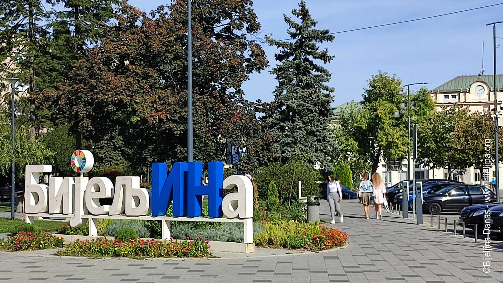 Bijeljinci uživaju u jesenjem suncu