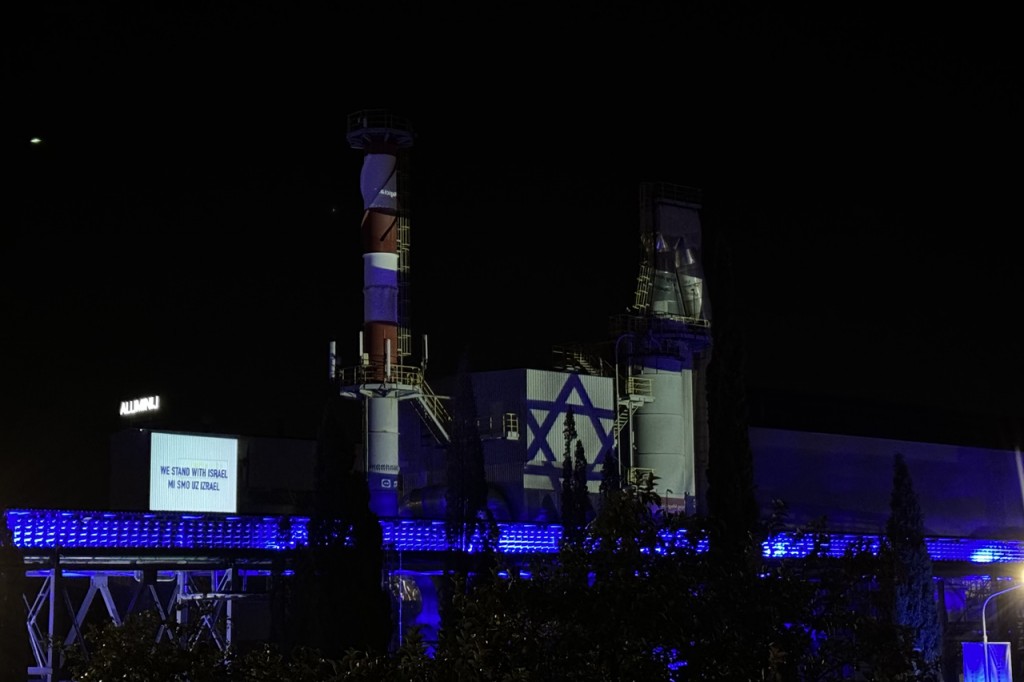 Mostar: Na Starom mostu palestinska, na „Aluminiju“ izraelska zastava (FOTO, VIDEO)