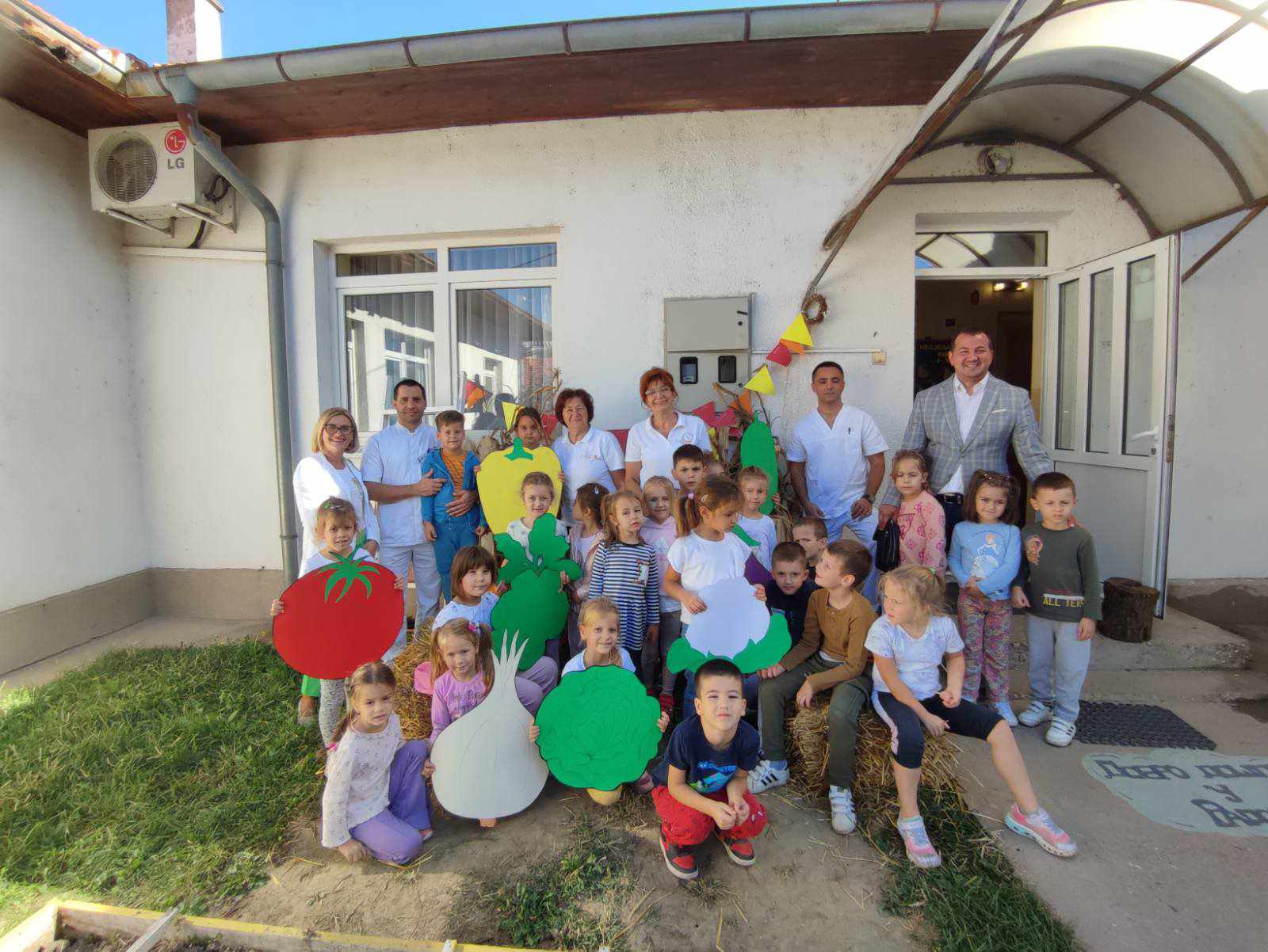 Posjeta ljekara Doma zdravlja vrtiću "Čika Jova Zmaj" FOTO