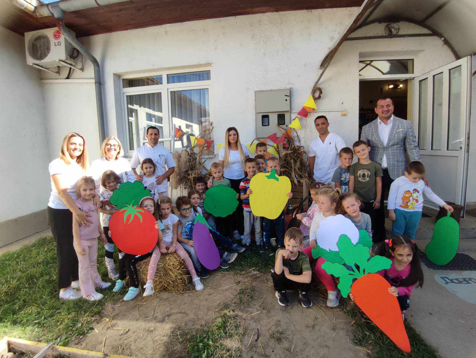 Posjeta ljekara Doma zdravlja vrtiću "Čika Jova Zmaj" FOTO