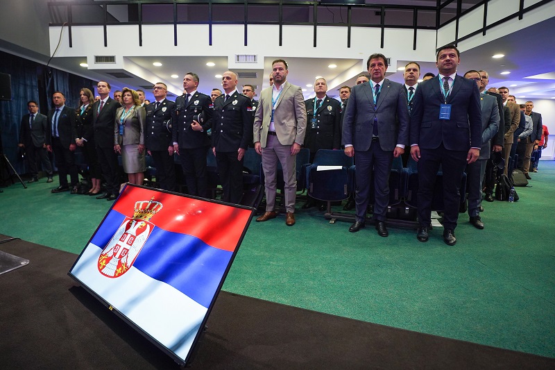 Petrović na forumu „Unapređenje sistema bezbednosti saobraćaja“: Prioritet smanjenje broja žrtava (FOTO)