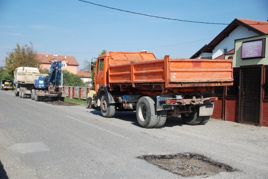 Petrovićeva opomena pred tužbu urodila plodom - sanacija puta u Batkoviću počela danas