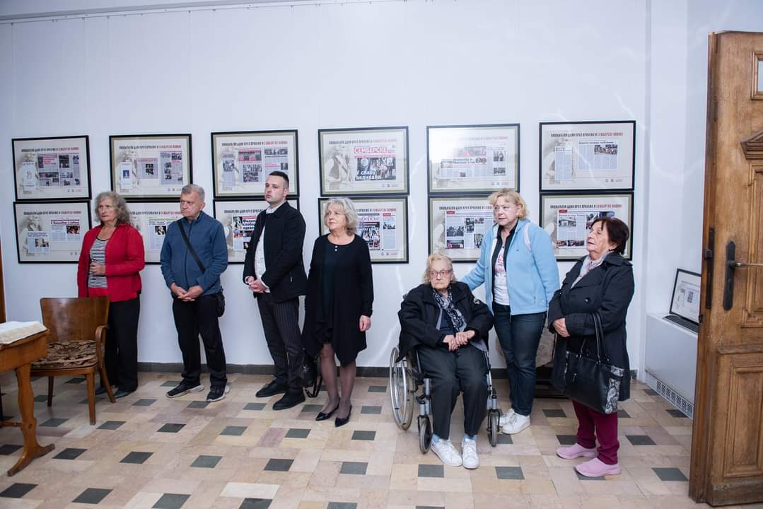 Svečano otvorena zajednička izložba "Prosvjete" i "Semberskih novina": Višnjićevi dani kroz vrijeme i Semberske novine