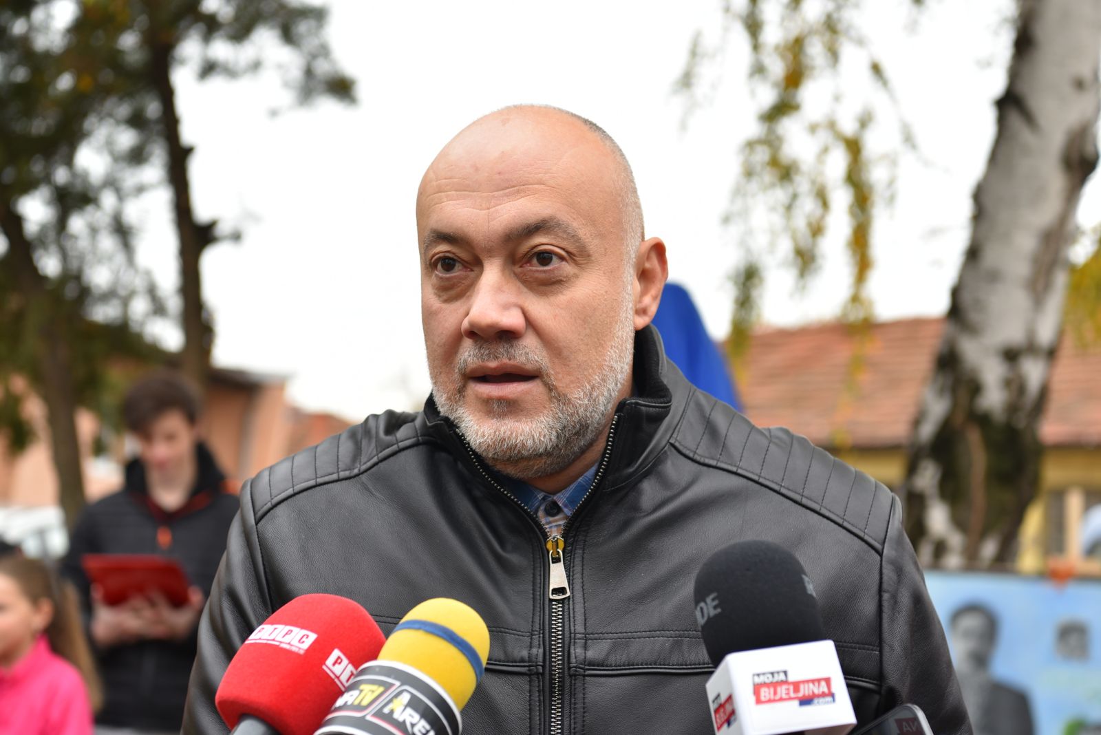 Otkrivena bista Jovanu Dučiću