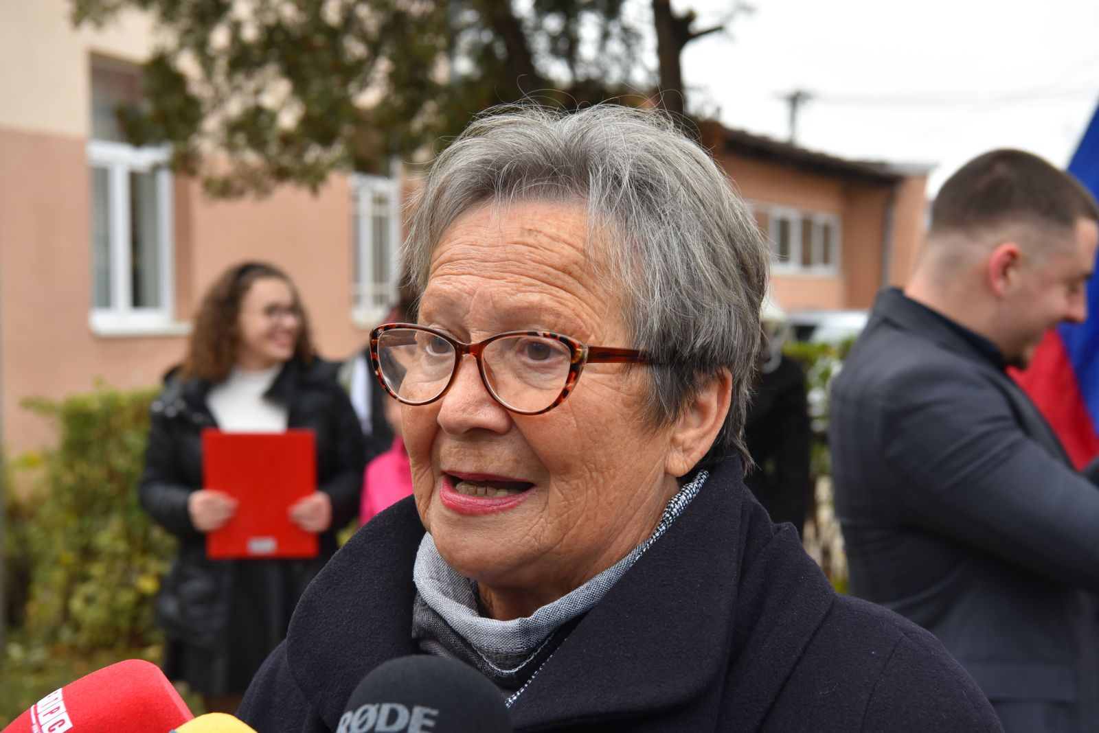 Otkrivena bista Jovanu Dučiću