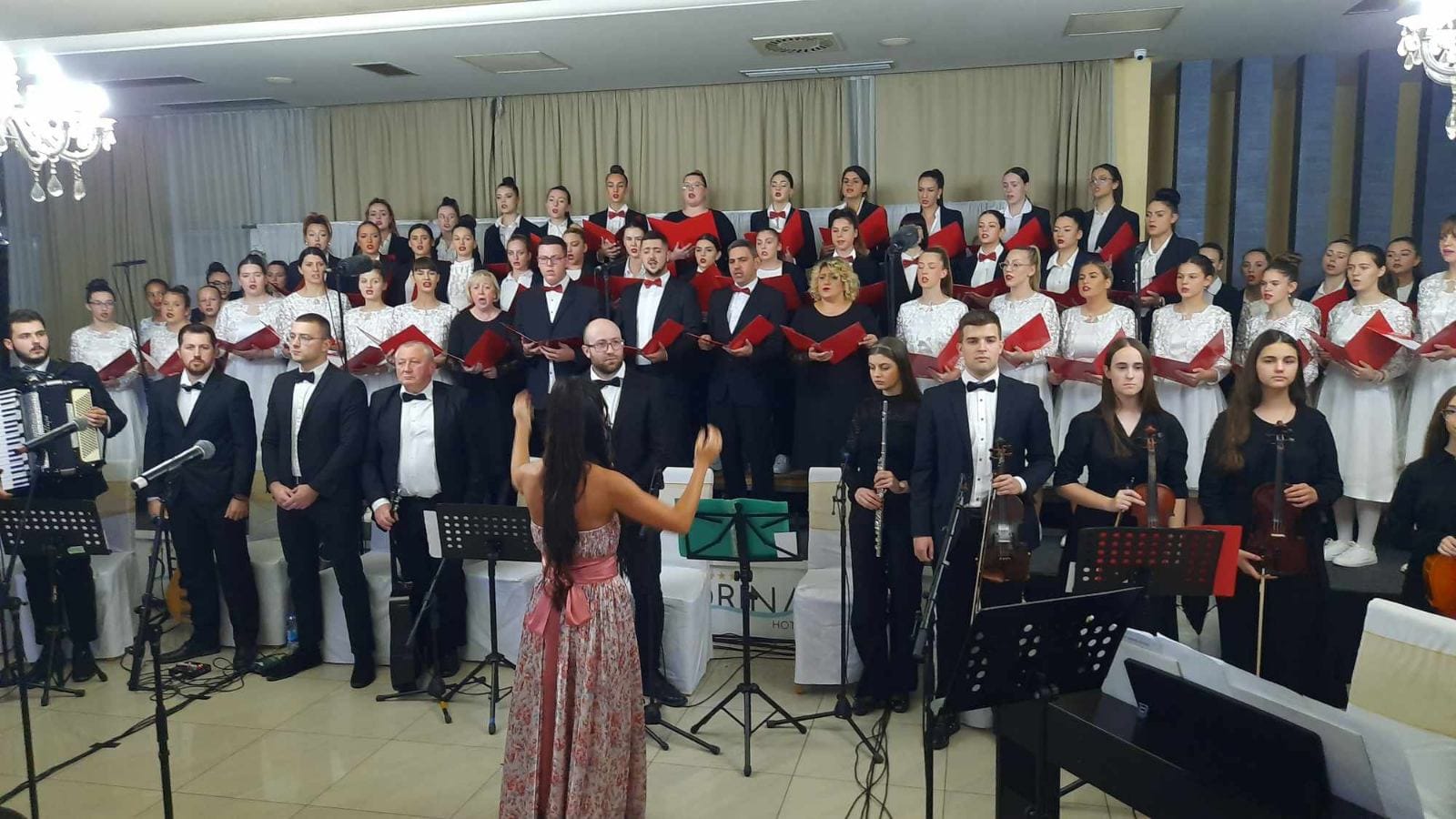 Bijeljinski bal u čast Jovana Dučića i njegove ljubavi Magdalene Živanović FOTO/VIDEO
