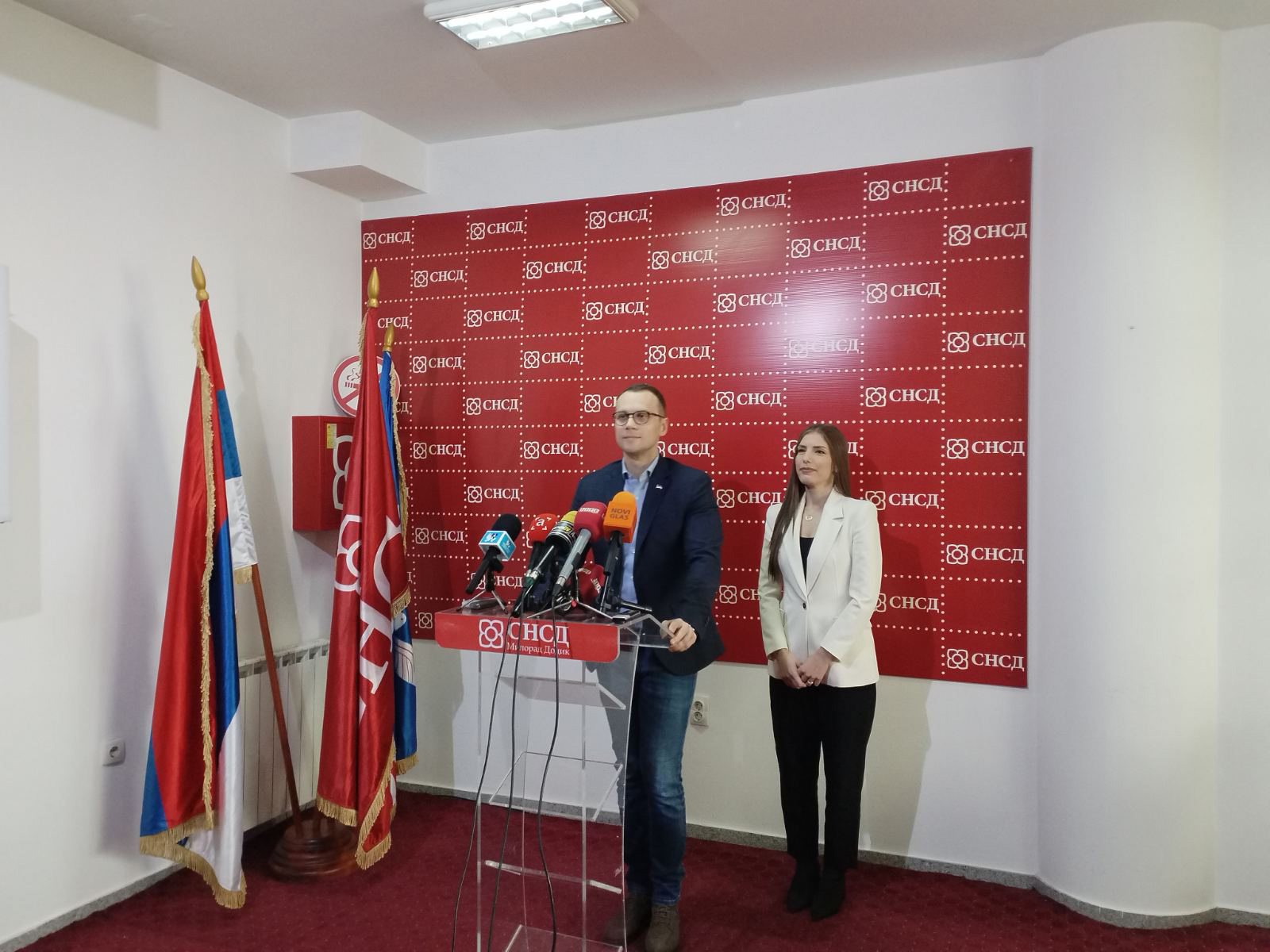 Savić: Odbornici koji su i direktori vraćaju mandate stranci