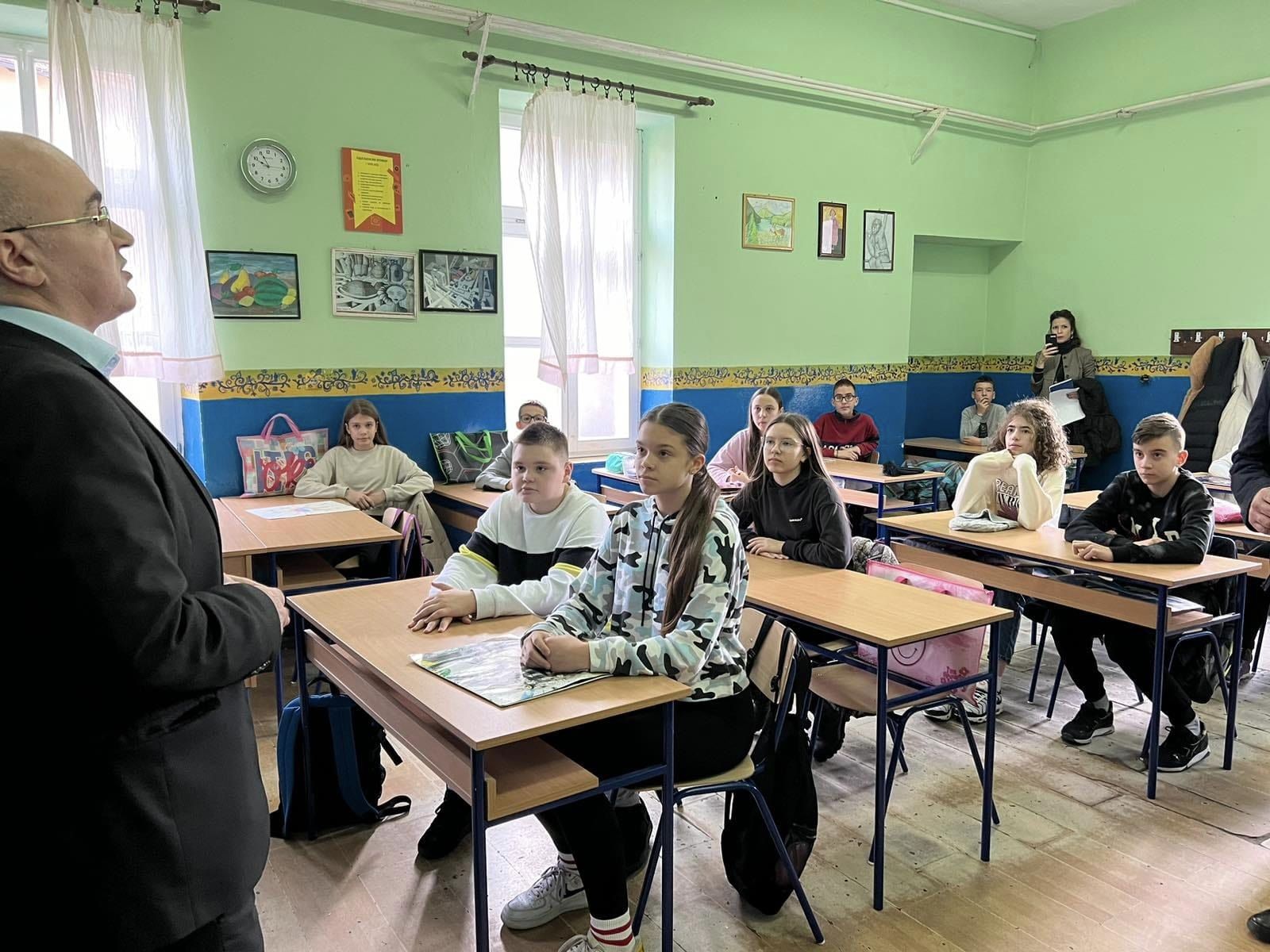 Vrijedna donacija Osnovnoj školi “Vuk Karadžić” 