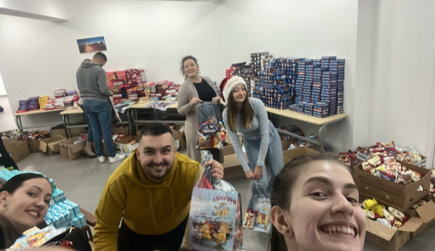 Uspješno završena humanitarna akcija ,,A zašto ja nemam paketić?"