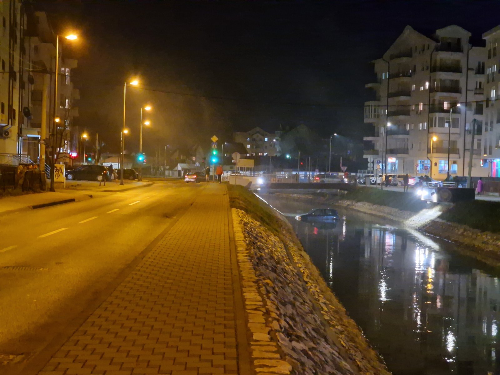 Automobilom sletio u kanal Dašnica