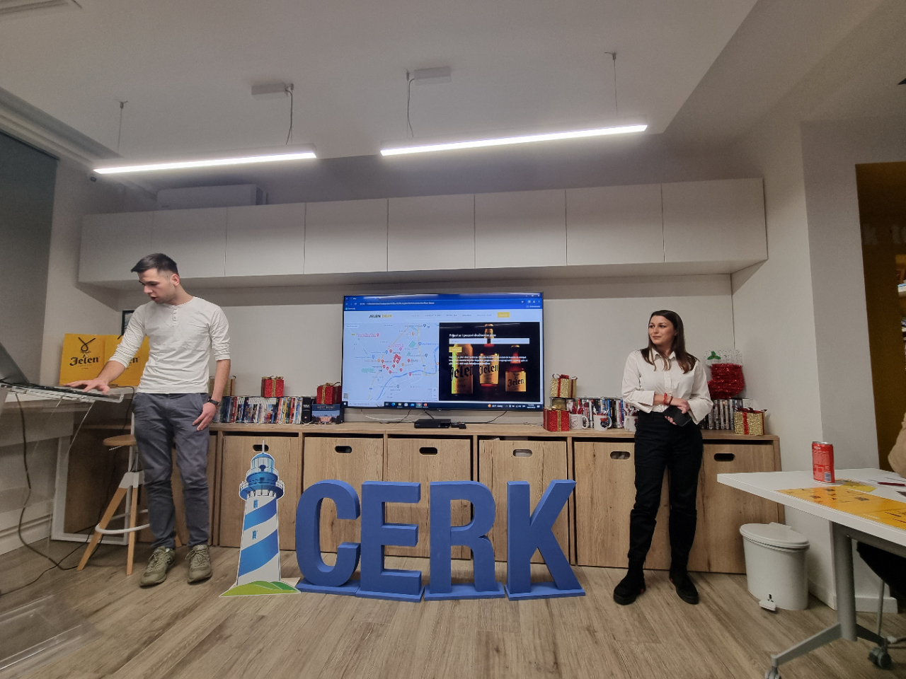 Studenti FPE Bijeljina osvojili drugo mjesto na jubilarnom desetom Jelen Business Case Challenge-u