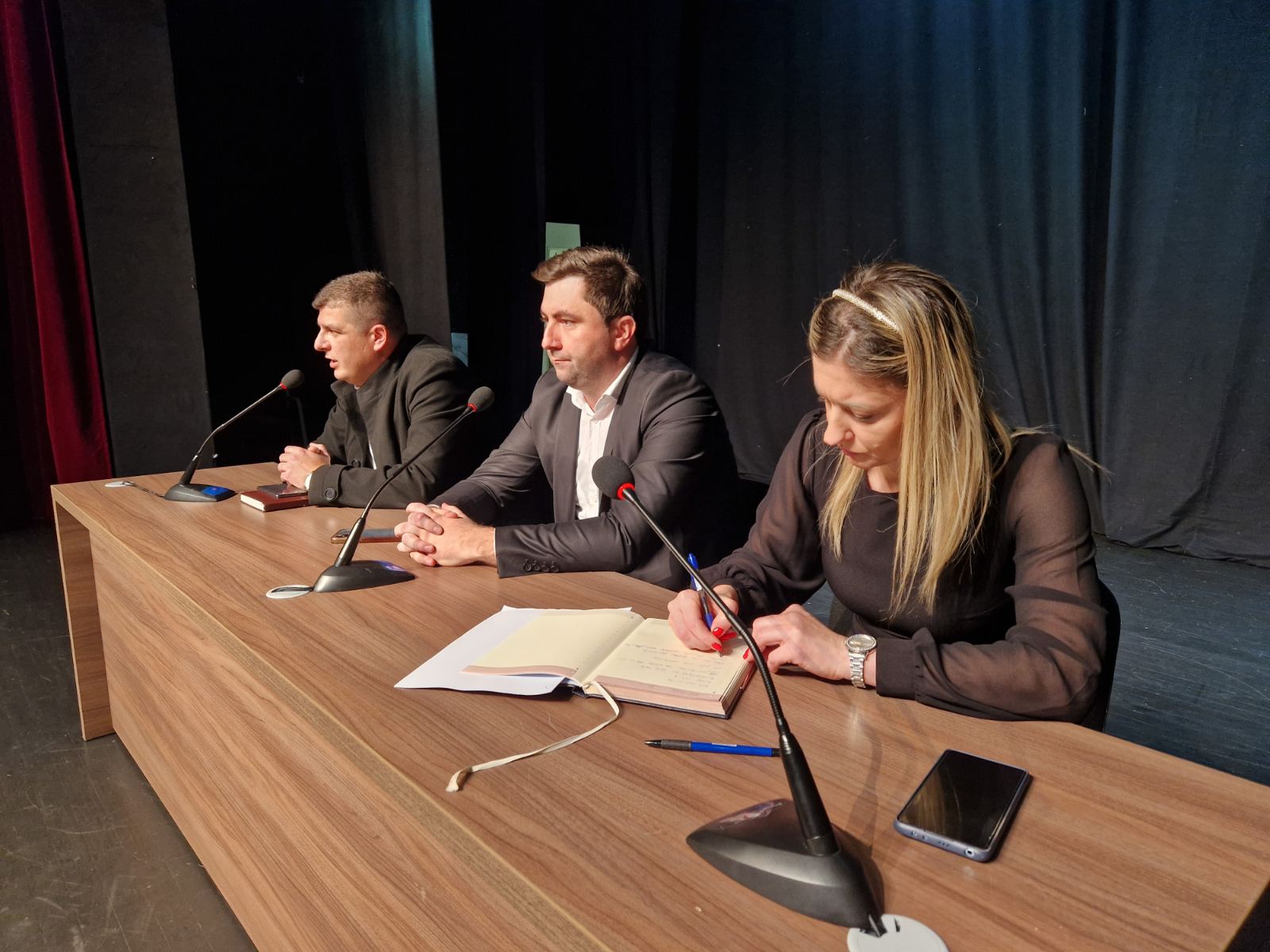Semberski poljoprivrednici - ukoliko ministar ne dođe u Bijeljinu, slijede blokade puteva