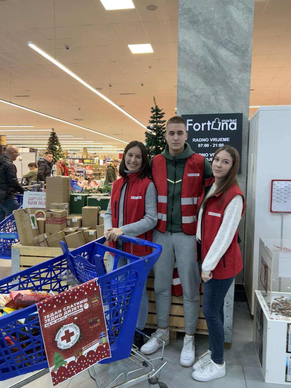 Bijeljina: U akciji "Jedan slatkiš, jedno dijete" prikupljeno oko 1.000 paketića (FOTO)